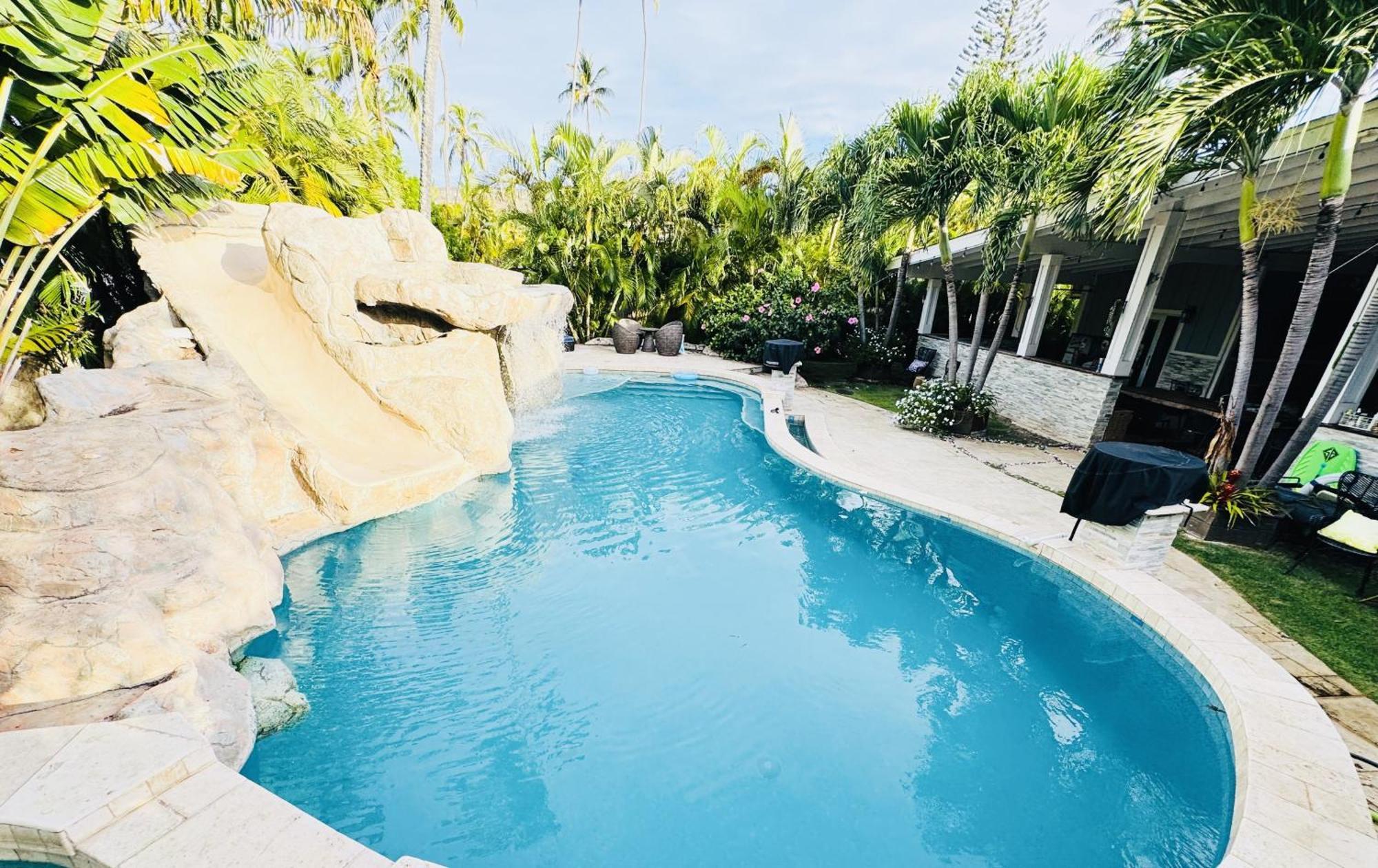 Portlock Paradise Hale